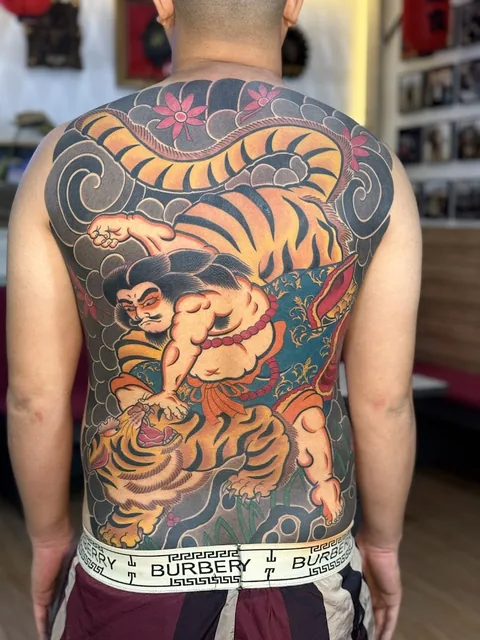 TATTOO HOANG PHI