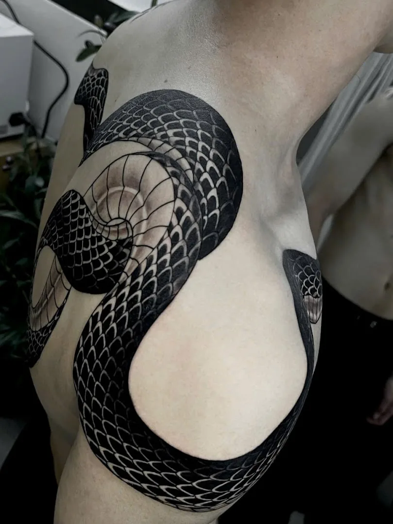 Quốc tattoo studio