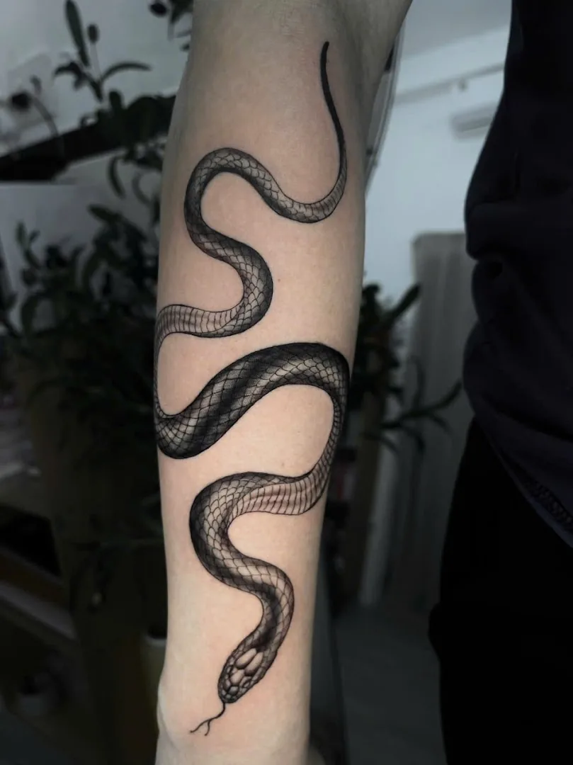 Quốc tattoo studio