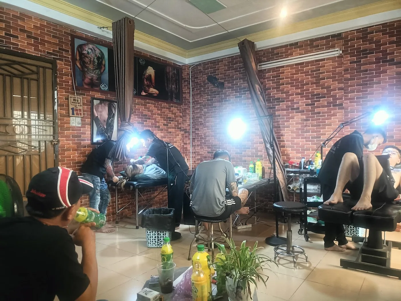 Rowena Tattoo Club