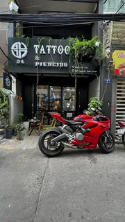 04 Tattoo Studio
