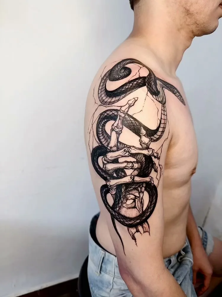 N Tattoo & Piercing