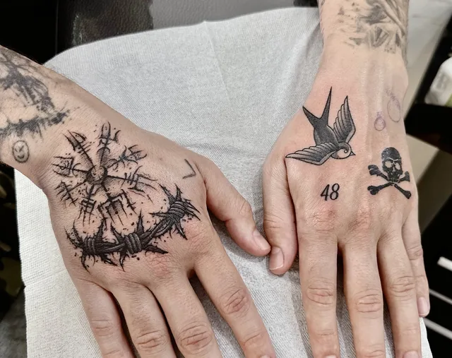 N Tattoo & Piercing