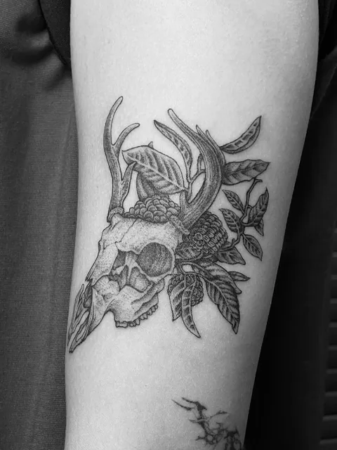 P - Tattoo Studio