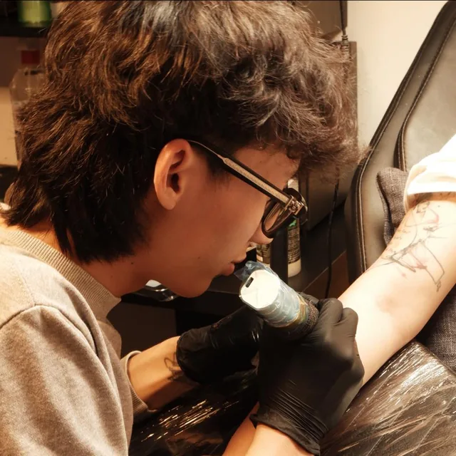 P - Tattoo Studio