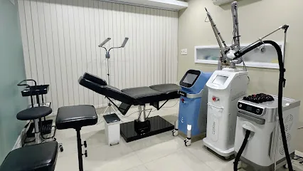 Phú Tôn - Laser Tattoo Removal