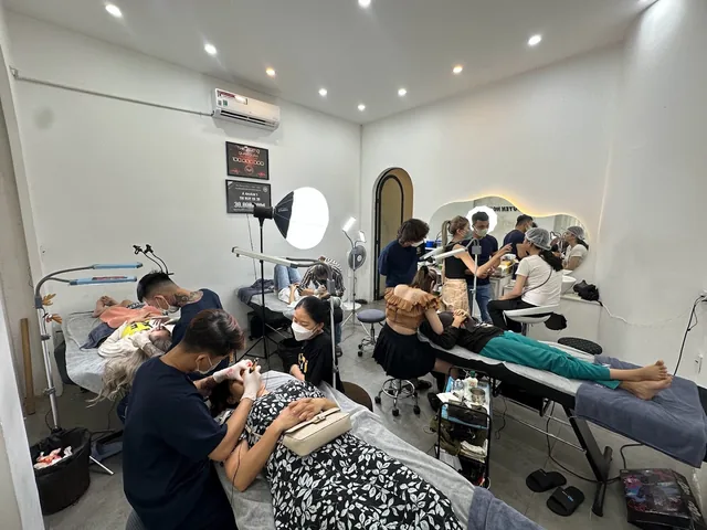 Nguyen Nghia Beauty & Academy