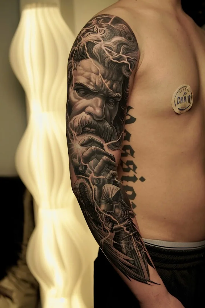 TATTOO CHAIR DA NANG