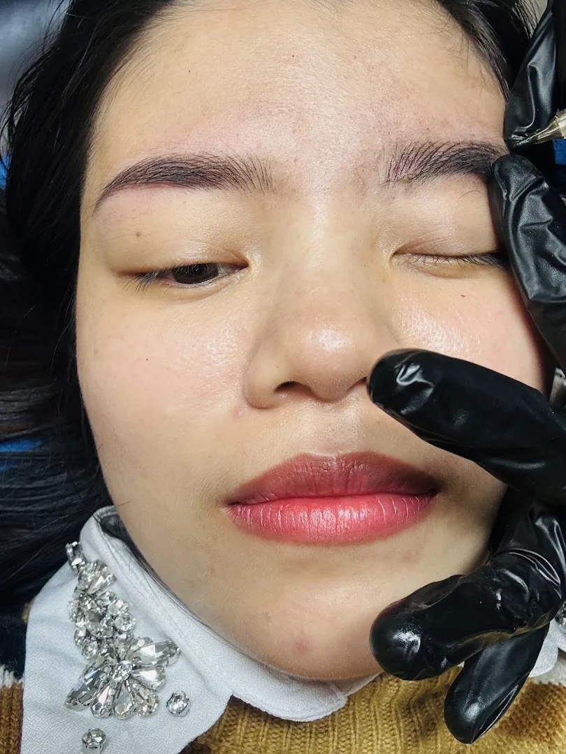 Quinnbrows - Natural Hairstroke Brows Danang