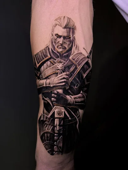 Nam Sơn Tattoo Da Nang & Piercing Studio Da Nang
