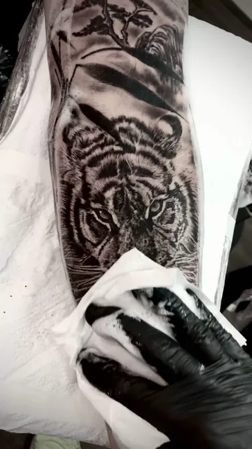 179 Tattoo Shop