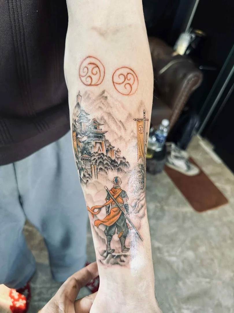 Bee Tattoo Studio