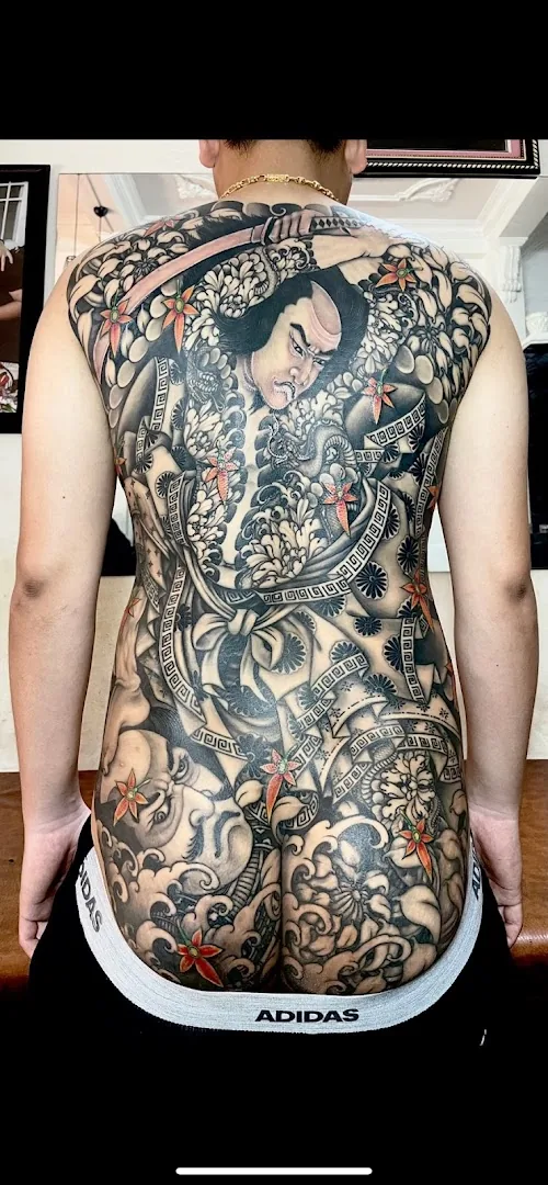 Bee Tattoo Studio