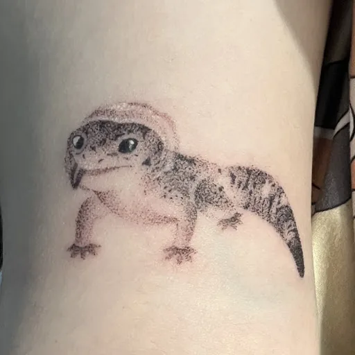 Dori Handpoke - Stick and Poke Tattoo